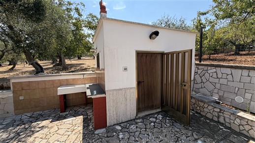 Villa Di 2 Vani, Veranda, Box. Ristrutturata, Ottimo Stato, Fotovoltaico